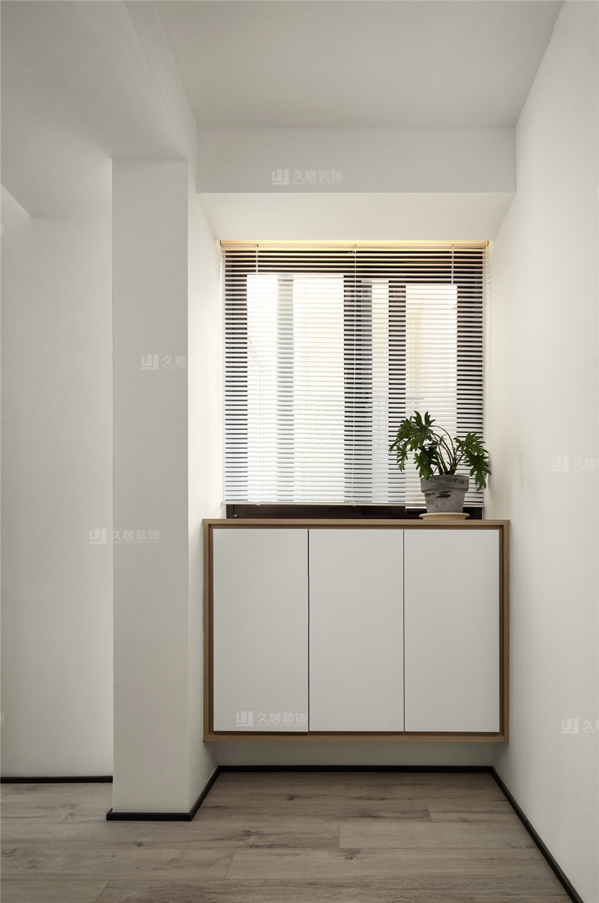 青秀城四居室128平米木色加原白色清新風格